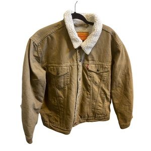 XL Beige Levi’s Trucker Jacket